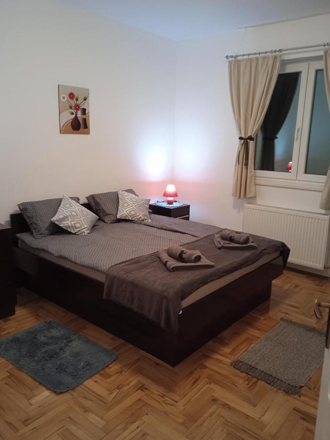 Ferienwohnung Dora Apartman Palić Exterior foto