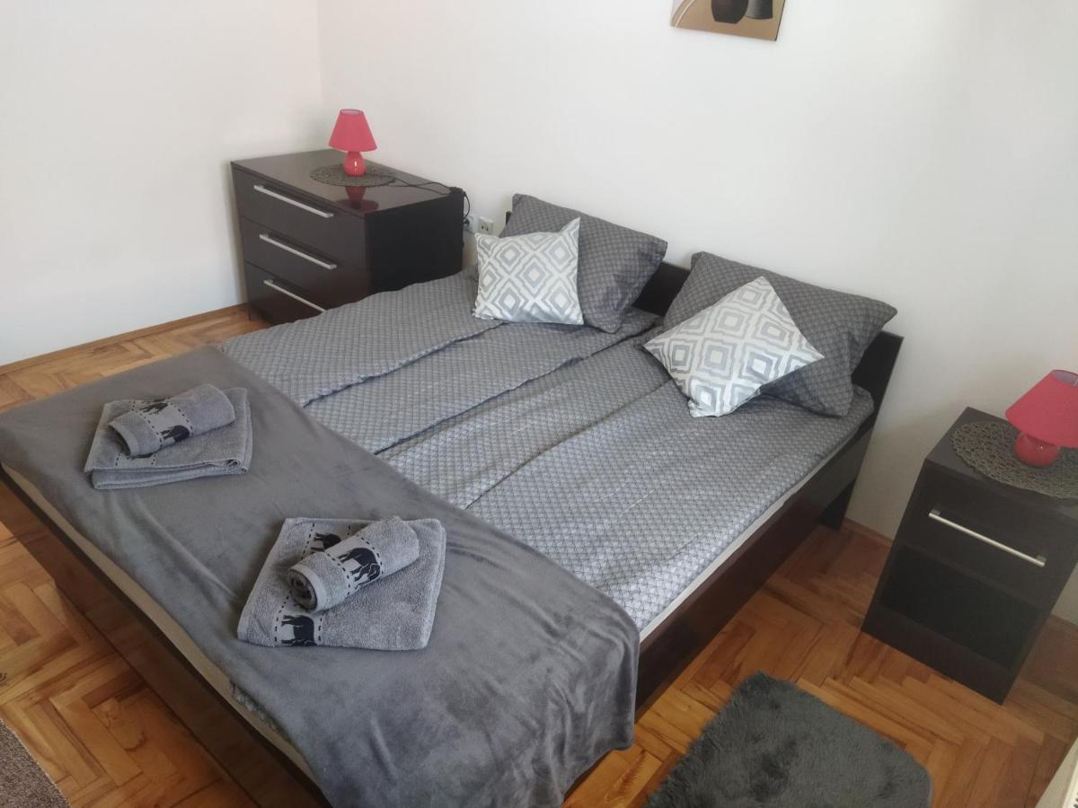 Ferienwohnung Dora Apartman Palić Exterior foto