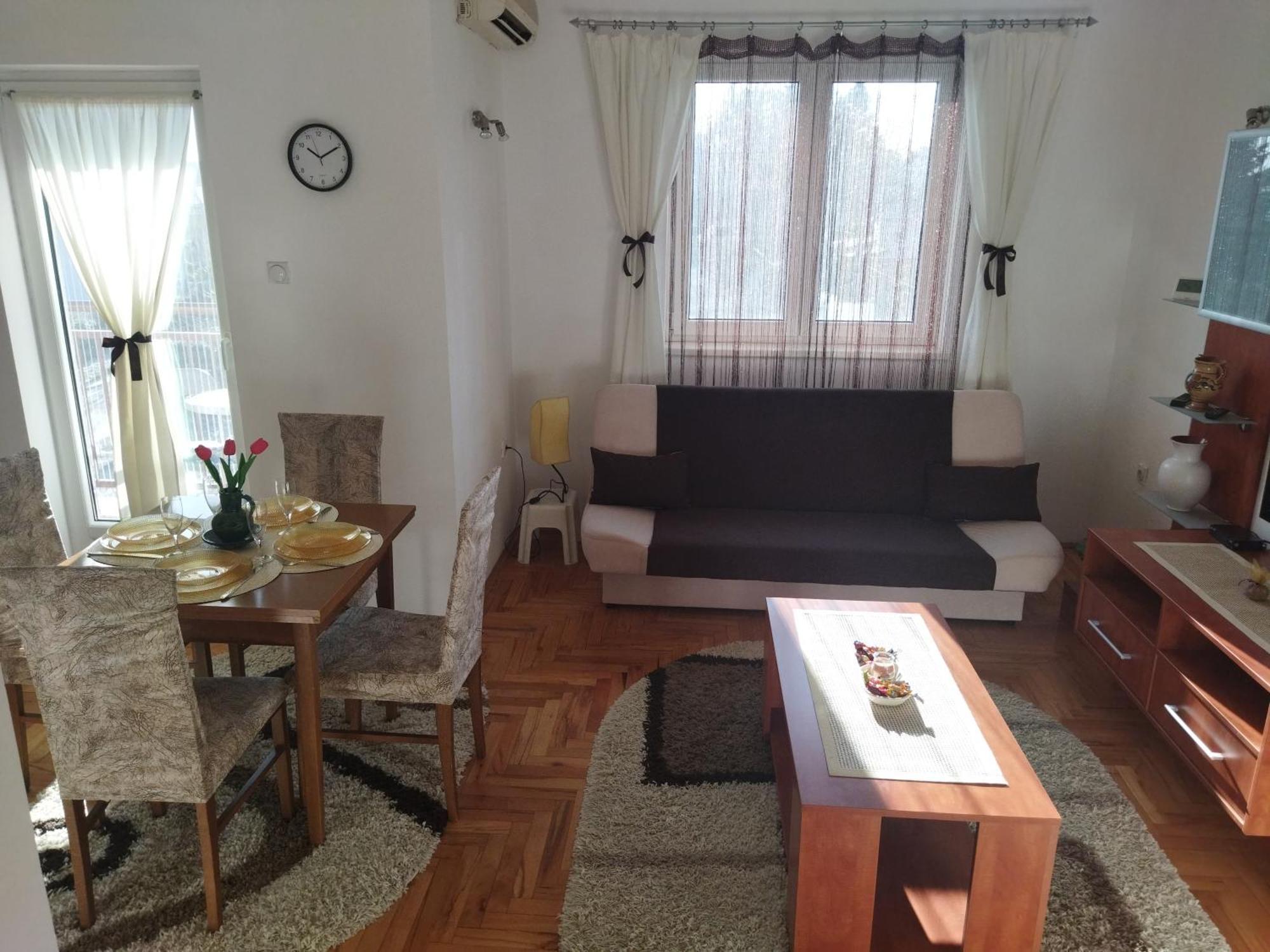 Ferienwohnung Dora Apartman Palić Exterior foto